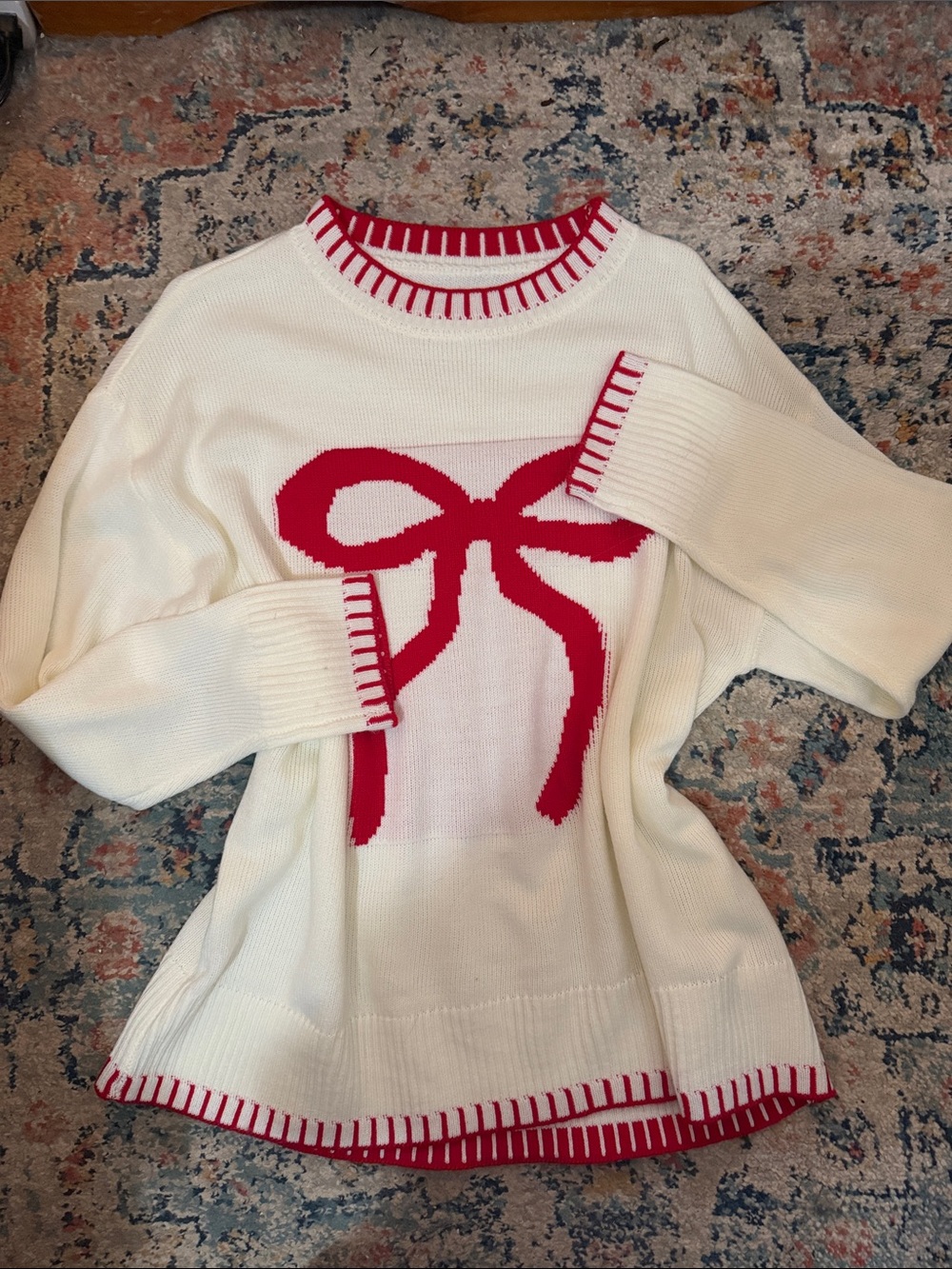 White & Red Bow-Accent Women's Sweater - Picture 1 of 3